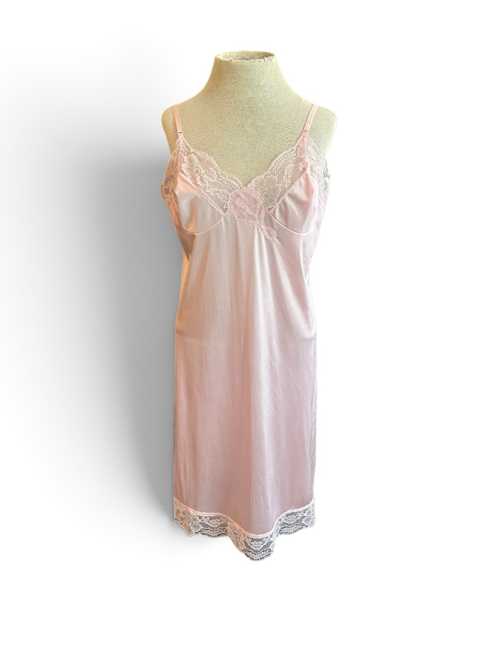 Kayser Vintage Light Pink Lace-Trim Slip Nylon Made in USA Size 38
